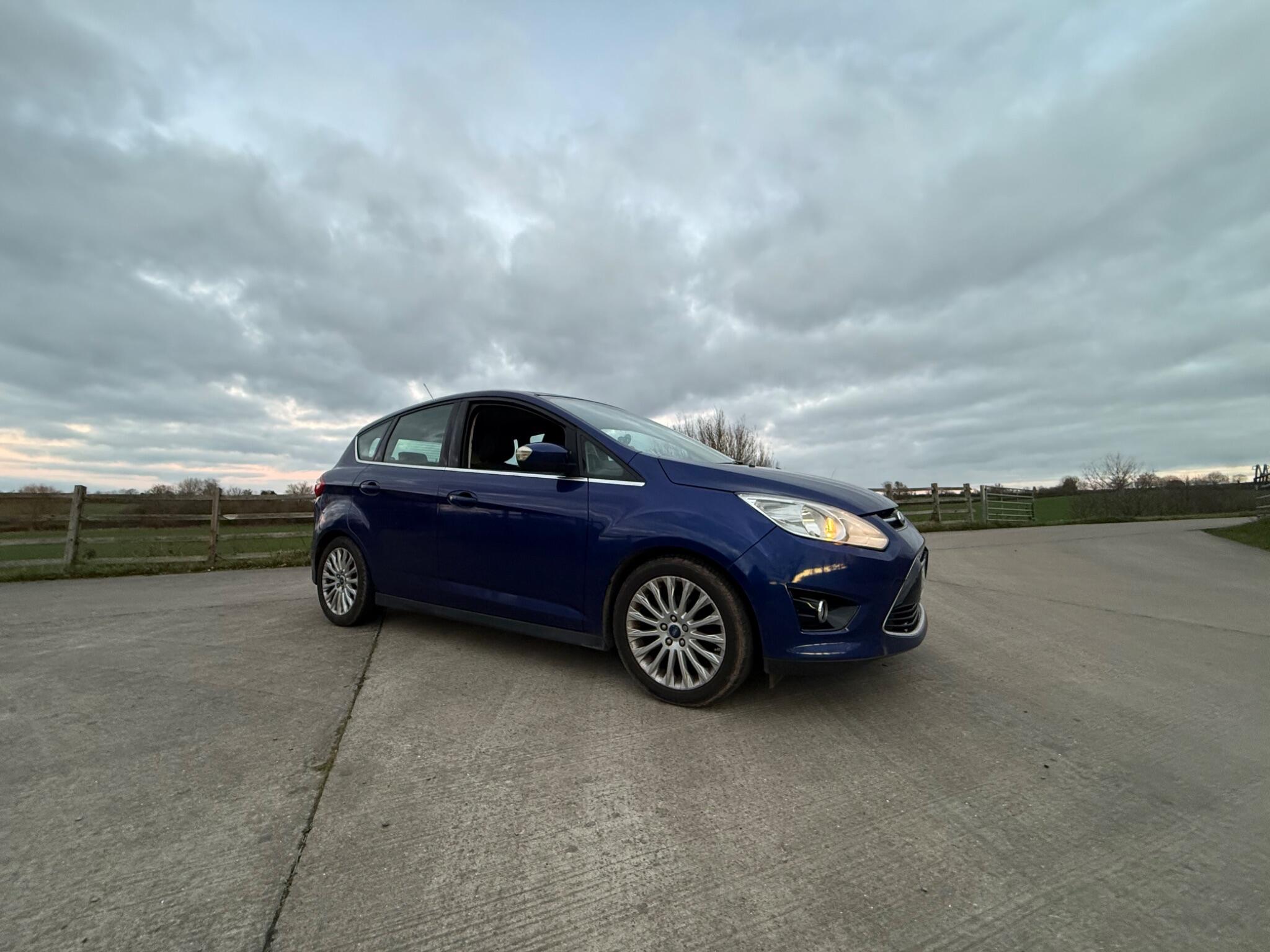 Ford C-Max 1.6 TDCi Titanium Euro 5 5dr — photo 53 of 104